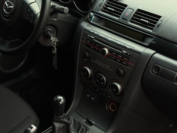 2006 Mazda 3 I (BK) Рестайлинг, красный, 550000 рублей - вид 17