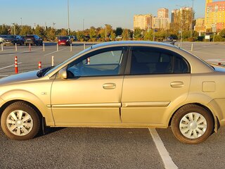 2011 Kia Rio II Рестайлинг, бежевый, 570000 рублей, вид 5
