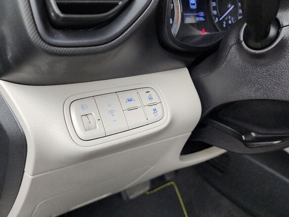 2023 Hyundai Venue I, чёрный, 1644000 рублей - вид 12
