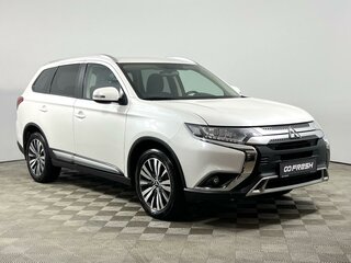 2021 Mitsubishi Outlander III Рестайлинг 3, белый, 2250000 рублей, вид 1
