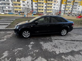 2011 Volkswagen Polo V, чёрный, 735000 рублей, вид 3