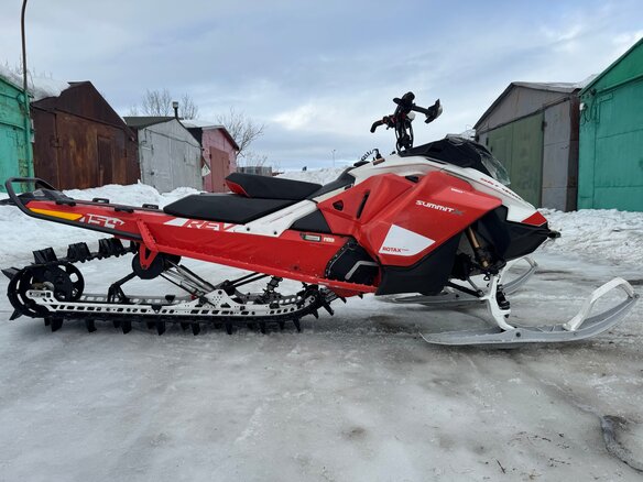 2019 BRP Ski-Doo Summit 850, красный, 1270000 рублей - вид 2