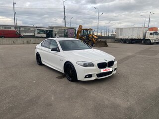 2011 BMW 5 серии 528i VI (F10/F11/F07), белый, 2000000 рублей, вид 5