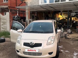 2005 Toyota Vitz II (XP90), бежевый, 450000 рублей, вид 2