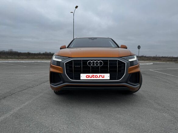 2018 Audi Q8 55 TFSI I (4M), оранжевый, 5950000 рублей - вид 4