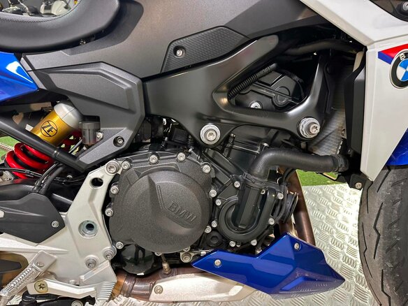 2024 BMW F 900 R, синий, 1150000 рублей - вид 21