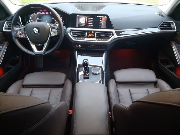 2022 BMW 3 серии 320i VII (G2x), белый, 3900000 рублей - вид 10