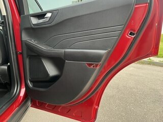 2021 Ford Escape IV, красный, 1900000 рублей, вид 3