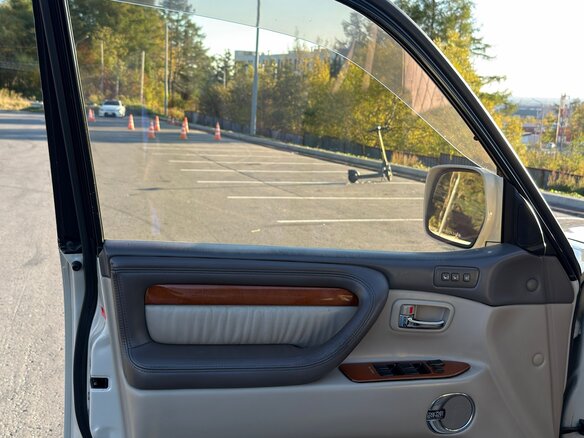 2003 Lexus LX 470 II Рестайлинг, бежевый, 3000000 рублей - вид 8