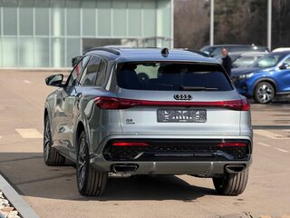 2026 Audi Q5 L III (GU), серебристый, 6350000 рублей, вид 2