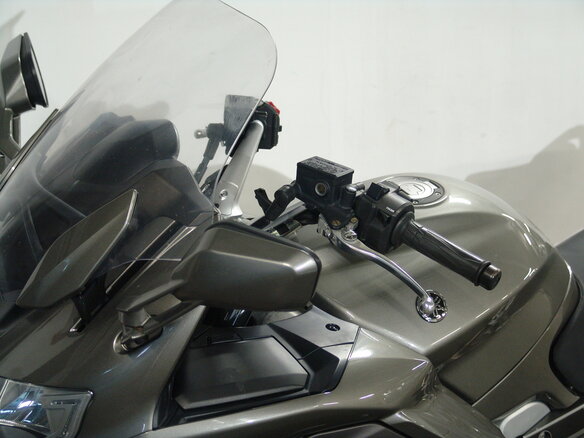 2013 Yamaha FJR1300, серый, 750000 рублей - вид 12