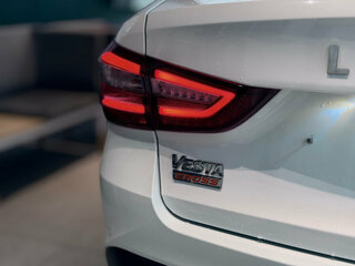 2023 Lada (ВАЗ) Vesta I Рестайлинг (NG), белый, 1353000 рублей, вид 5
