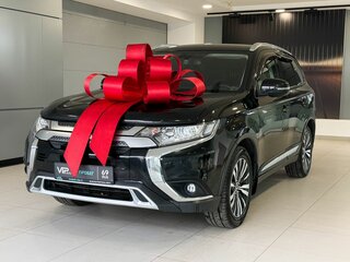 2019 Mitsubishi Outlander III Рестайлинг 3, чёрный, 1950000 рублей, вид 1