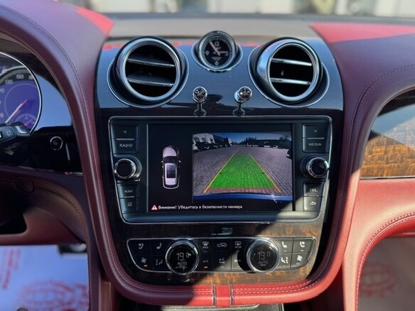 2018 Bentley Bentayga I, чёрный - вид 11