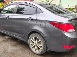 2015 Hyundai Solaris I Рестайлинг, серый, 1070000 рублей, вид 5