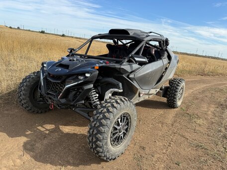 2023 BRP Can-Am Maverick R, чёрный, 6300000 рублей, вид 2