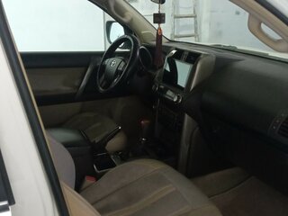 2010 Toyota Land Cruiser Prado 150 Series, белый, 2649000 рублей, вид 5