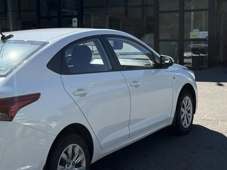 2018 Hyundai Solaris II, белый, 1320000 рублей, вид 4
