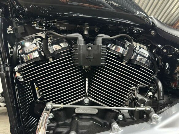 2017 Harley-Davidson Fat Boy, чёрный, 1860000 рублей - вид 33