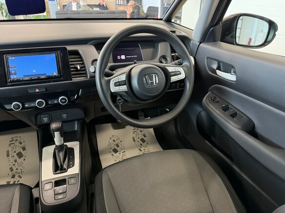 2020 Honda Fit IV, серый, 1379000 рублей - вид 15