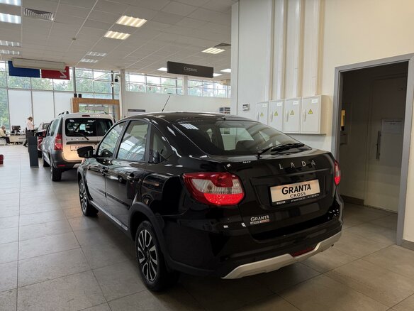 2026 Lada (ВАЗ) Granta Active Cross I Рестайлинг, чёрный, 1391000 рублей - вид 7