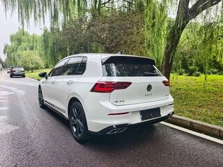 2021 Volkswagen Golf VIII, белый, 1519777 рублей, вид 4