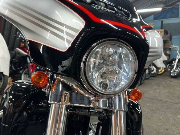 2018 Harley-Davidson Street Glide, серебристый, 1740000 рублей - вид 10