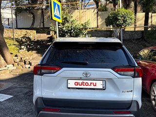 2022 Toyota RAV4 V (XA50), белый, 3495000 рублей, вид 4