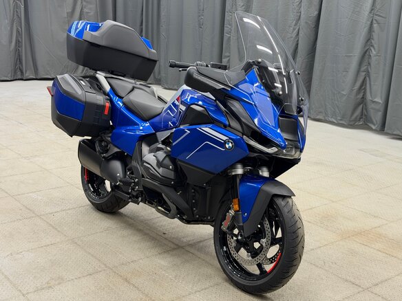 2026 BMW R 1300 RT, синий, 3600000 рублей - вид 4