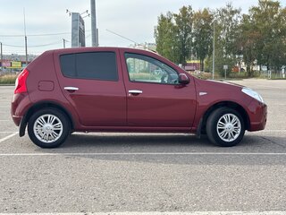 2014 Renault Sandero I, красный, 510000 рублей, вид 2