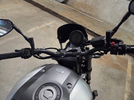 2017 Yamaha XSR900, серебристый, 899000 рублей, вид 3