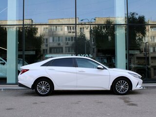2021 Hyundai Elantra VII (CN7), белый, 1880000 рублей, вид 4