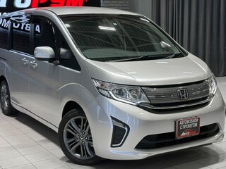 2017 Honda Stepwgn V, серый, 1720000 рублей, вид 5