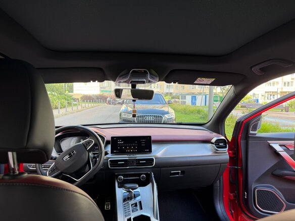 2023 Geely Coolray I, красный, 1790000 рублей - вид 12