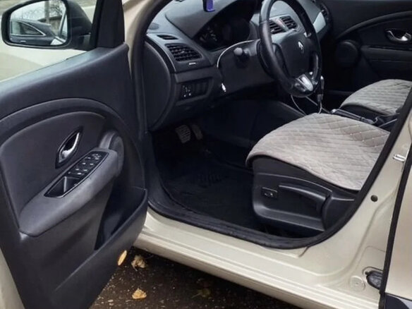 2011 Renault Fluence I, бежевый, 570000 рублей - вид 8