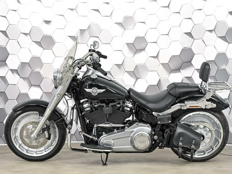 2019 Harley-Davidson Fat Boy, чёрный, 1799000 рублей, вид 4