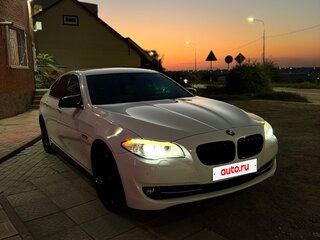 2010 BMW 5 серии 523i VI (F10/F11/F07), белый, 1590000 рублей, вид 3