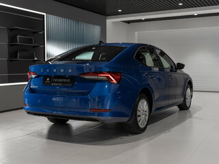 2021 Skoda Octavia IV (A8), синий, 1775000 рублей, вид 5