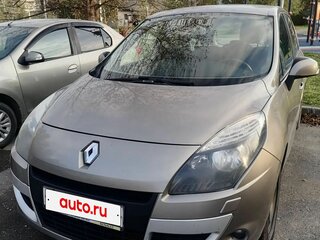 2010 Renault Scenic III, бежевый, 640000 рублей, вид 1