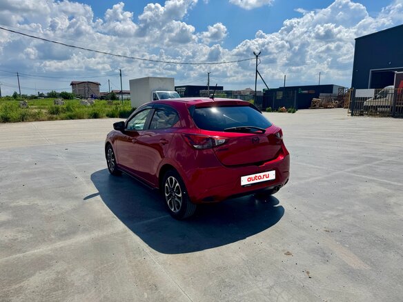 2015 Mazda Demio IV (DJ), красный, 980000 рублей - вид 7
