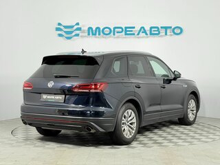 2019 Volkswagen Touareg III, синий, 4835000 рублей, вид 5
