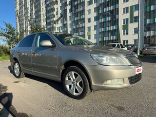 2011 Skoda Octavia II (A5) Рестайлинг, серебристый, 670000 рублей, вид 3