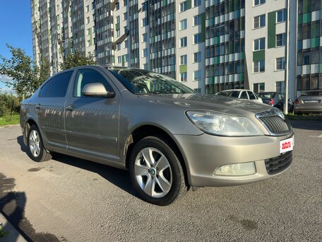 2011 Skoda Octavia II (A5) Рестайлинг, серебристый, 550000 рублей, вид 3
