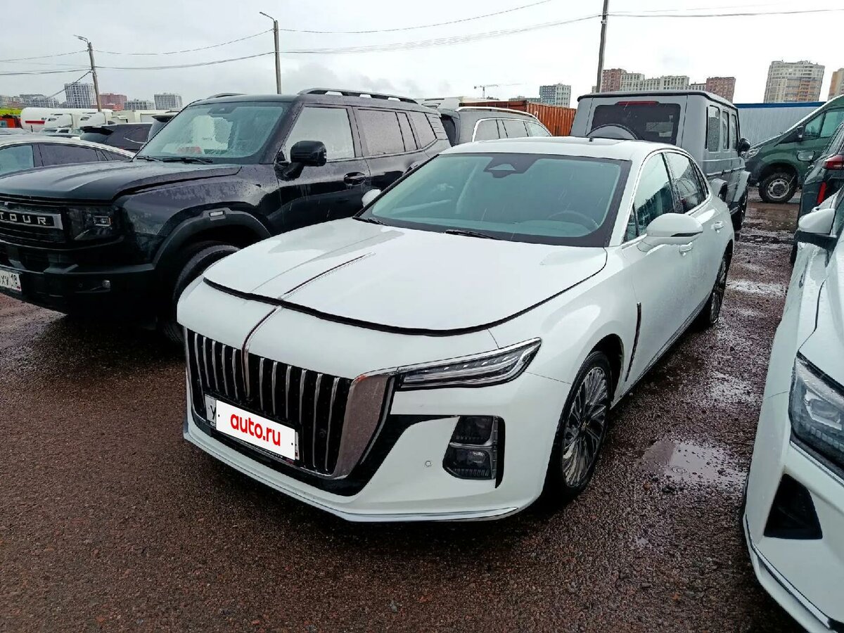 Открыть фотографии: Hongqi H5 II