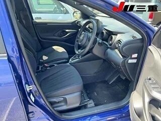 2023 Toyota Yaris L X XP150 Рестайлинг, голубой, 1350000 рублей, вид 5