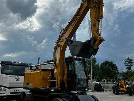 2025 LGCE E7150H, жёлтый, 9990000 рублей, вид 2