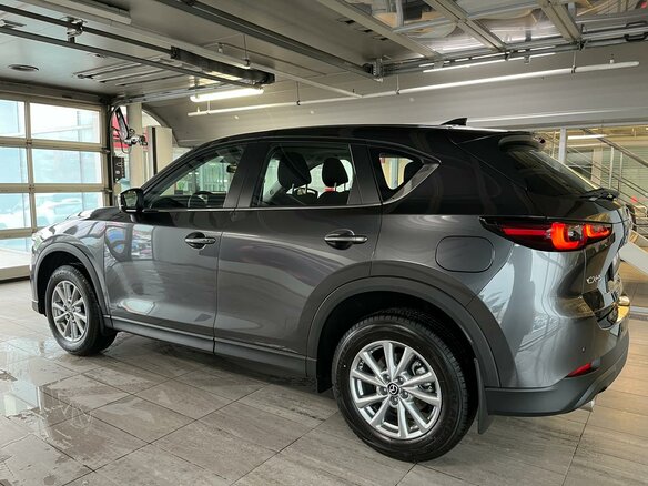 2025 Mazda CX-5 II Рестайлинг, серый, 4000000 рублей - вид 5
