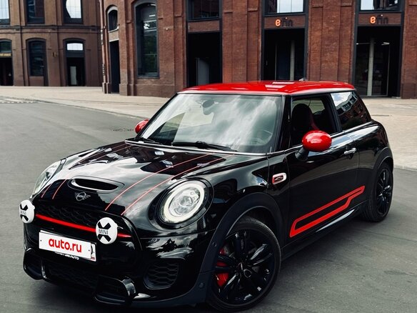 2018 Mini Hatch JCW III (F55/F56) Рестайлинг, чёрный, 2690000 рублей - вид 2