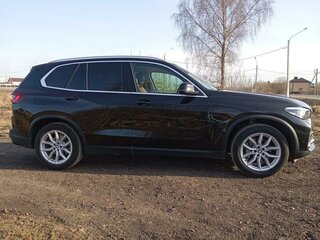 2021 BMW X5 25d IV (G05/G18), чёрный, 5350000 рублей, вид 5