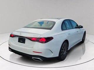 2026 Mercedes-Benz E-Класс 450 VI (W214, S214), белый, 14009292 рублей, вид 3